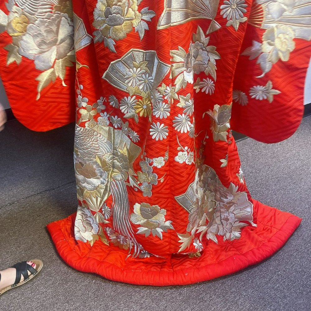 Uchikake Rare Japanese Wedding Red Silk Gold Silver Thread Embroidery Kimono - Picture 6 of 12